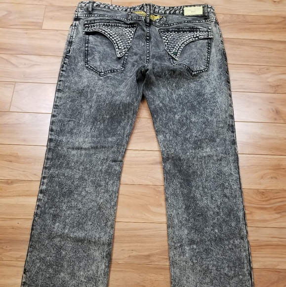 Robin Jean's 42 X 34 - Picture 2 of 9